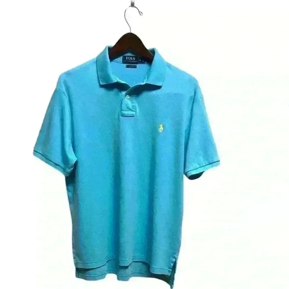 Polo Ralph Lauren-Custom Fit.  Men’s Large. Pre Owned in Very Good Condition.